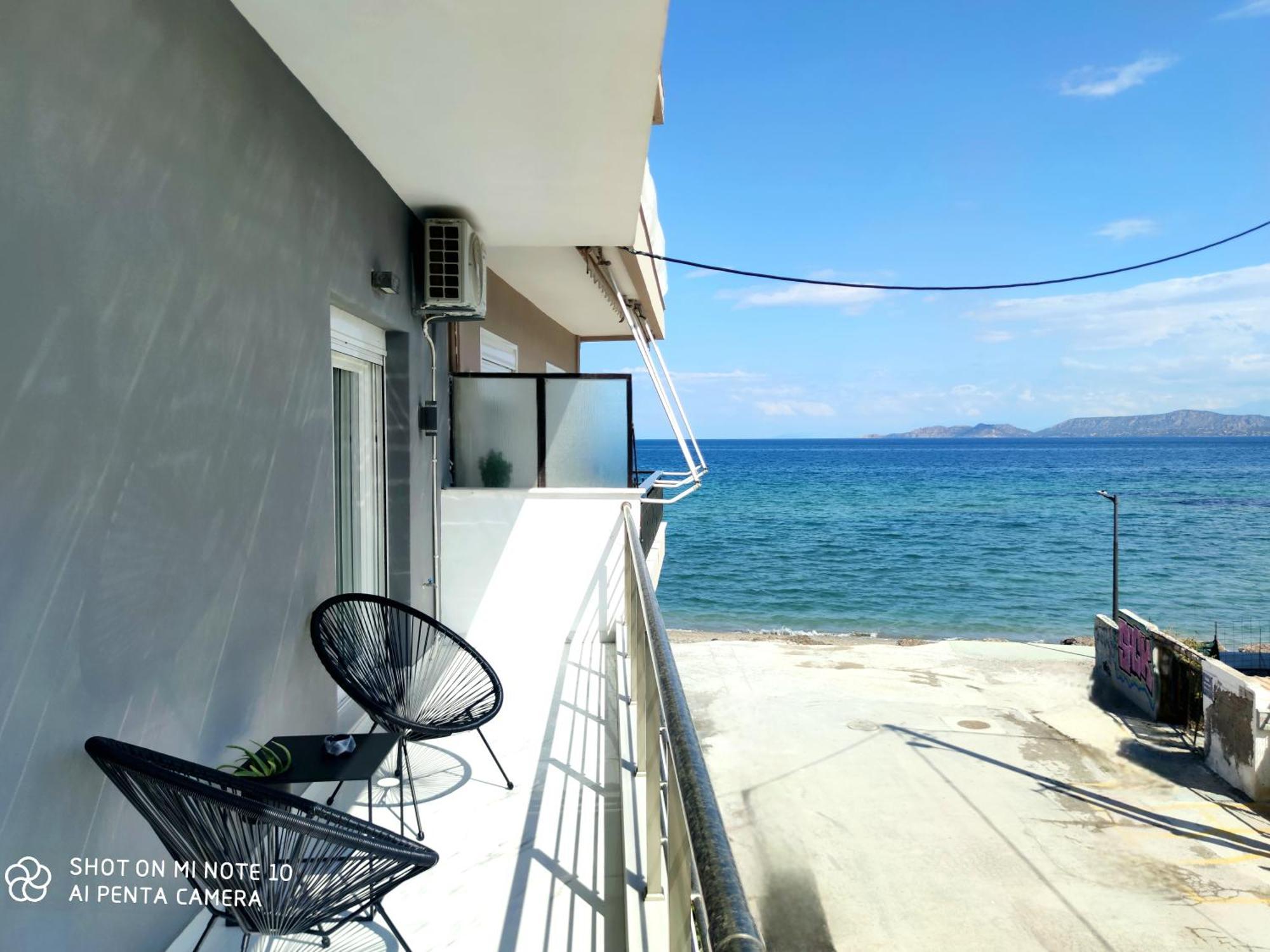 Black & White Seaside House Kalamia Corinto Esterno foto